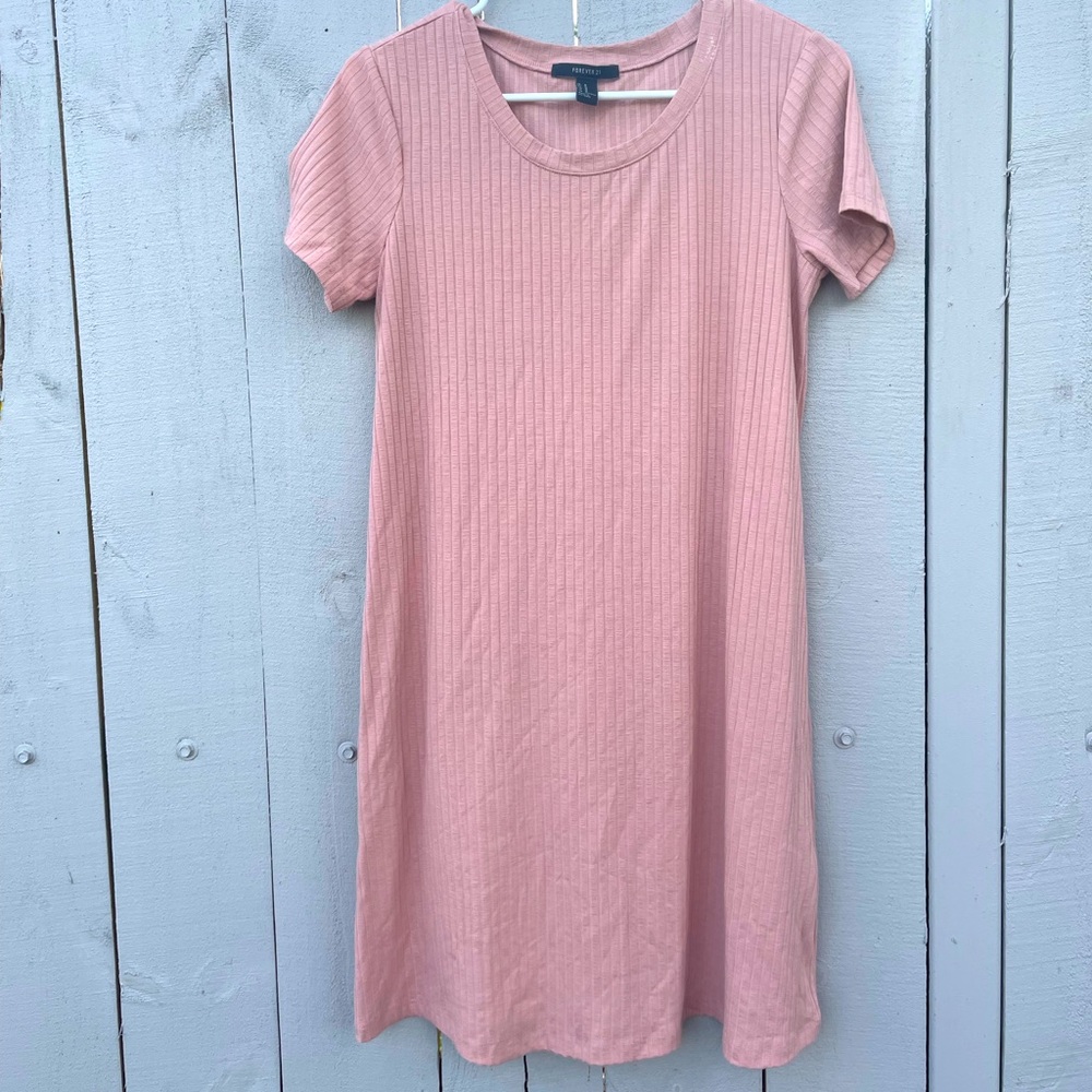 Light pink short-sleeve dress from Forever 21, size Medium